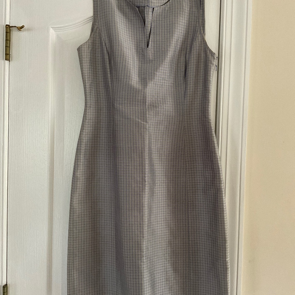 Beautiful silk dress, side zipper